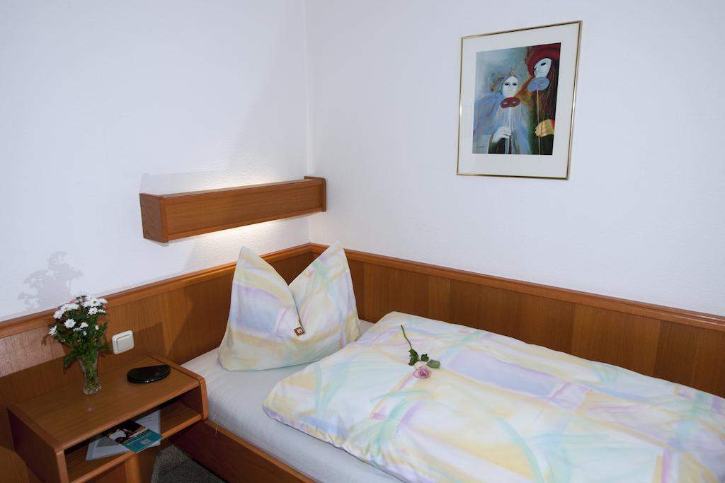 Pension Cafe Suzette Гота Екстериор снимка